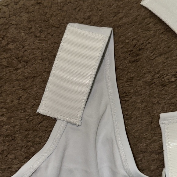 White bra /vest - Picture 6 of 9